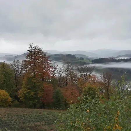 Ferienwohnung Schlossblick, In Olsberg-Brunskappel, In Der Naehe Von Winterberg Lägenhet *
